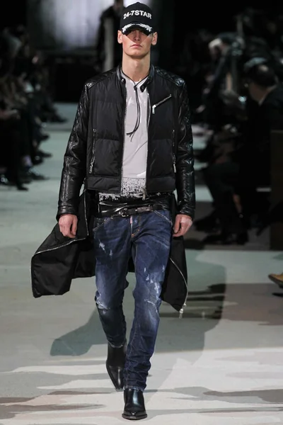 Look 25
